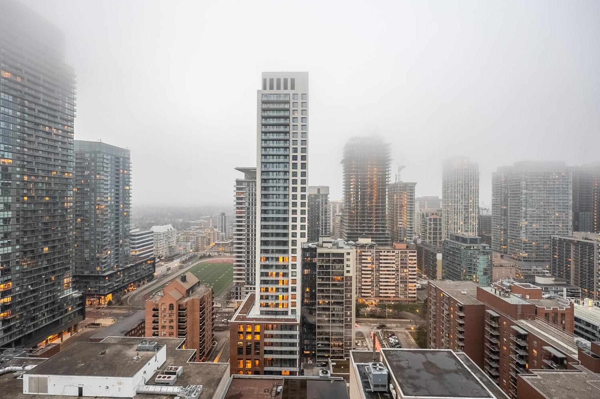 Modern Dunfield Ave Condos By Globalstay Toronto Extérieur photo